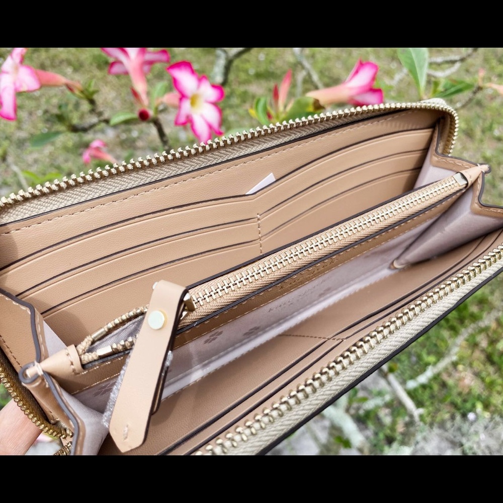 Gaby’sBags💕Kate Spade ♠️ Large Zip Around Wallet - Picture 3 of 5